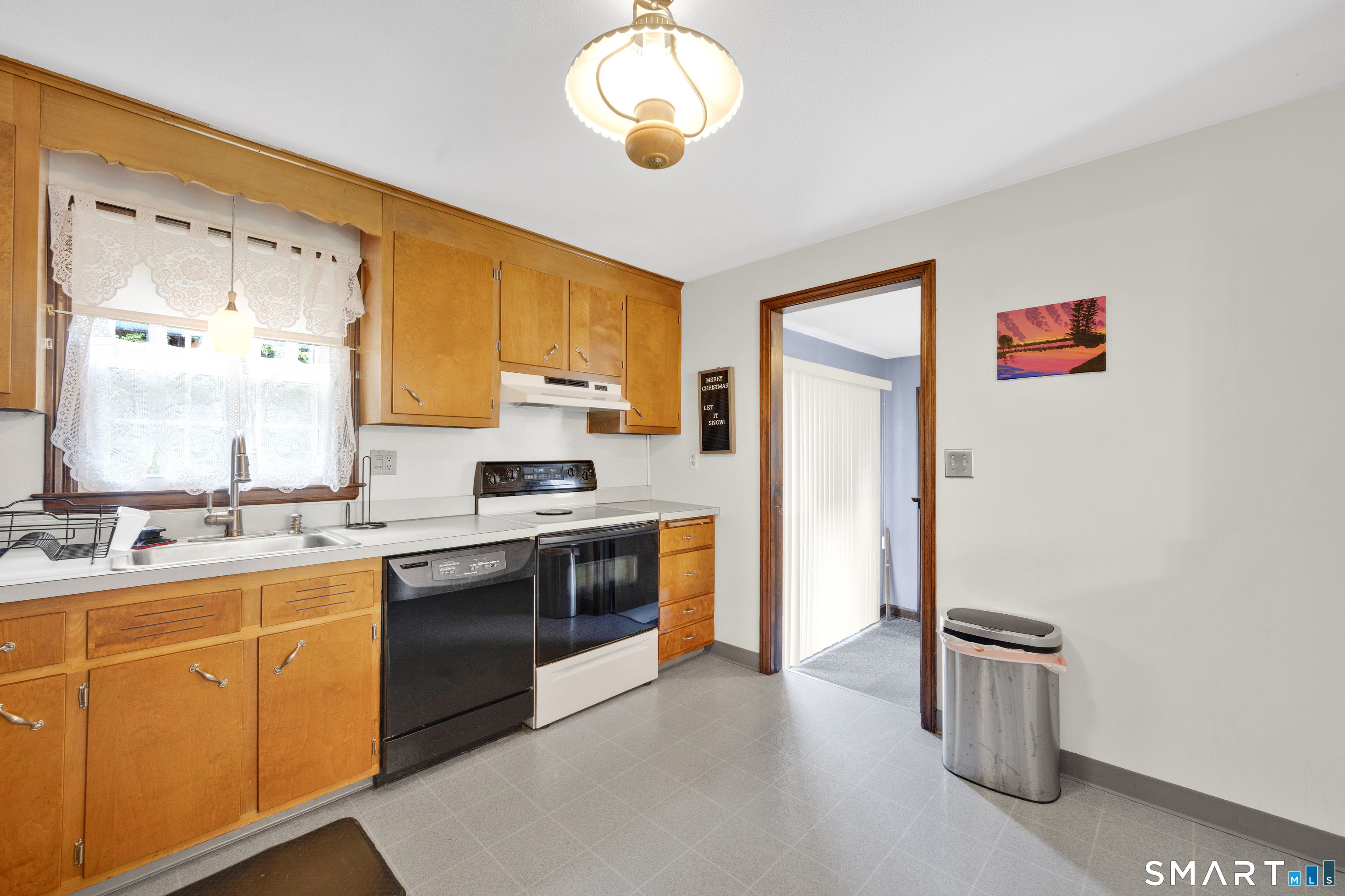 16 Gardner Road Vernon, CT 06066 - Photo 12 of 37