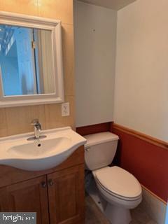 736-38 South 8th Street, Unit 4F 3 Philadelphia, PA 19147 - Photo 12 of 32 Powder room