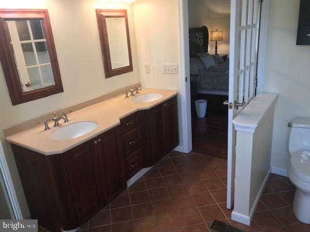 92 Crestmont Court Lititz, PA 17543 - Photo 21 of 33 Master Bath