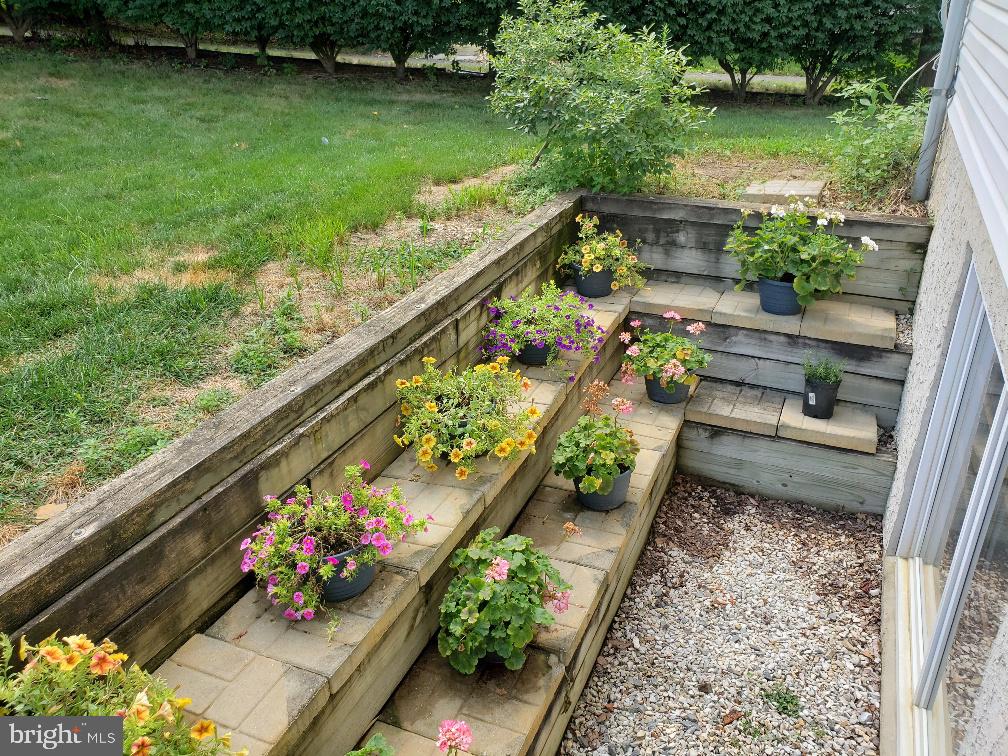 92 Crestmont Court Lititz, PA 17543 - Photo 31 of 33 Back yard Patio