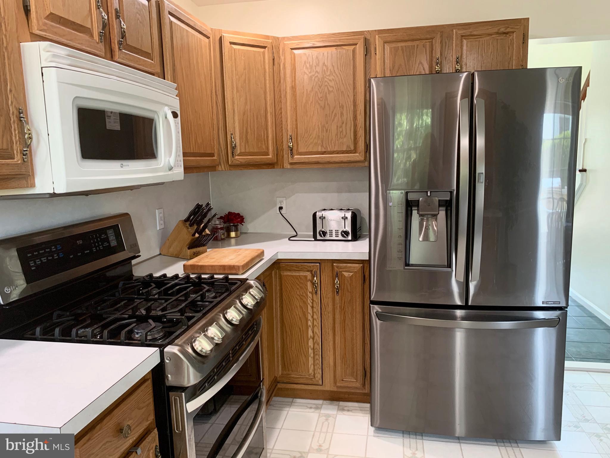 92 Crestmont Court Lititz, PA 17543 - Photo 10 of 33 Kitchen