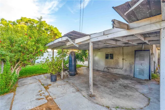 $700,000 | 11267 Sampson Avenue, Lynwood, CA 90262