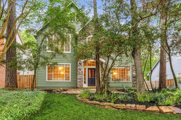 $575,000 | 55 Pinepath Place, The Woodlands, TX 77381