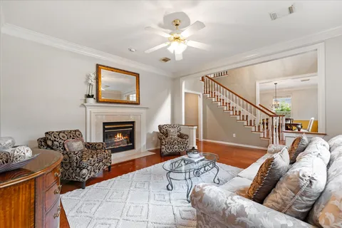 $565,000 | 55 Pinepath Place, The Woodlands, TX 77381