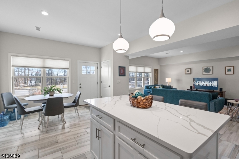 165 Lakeside Road, Unit 8 West Milford, NJ 07421 - Photo 5 of 41