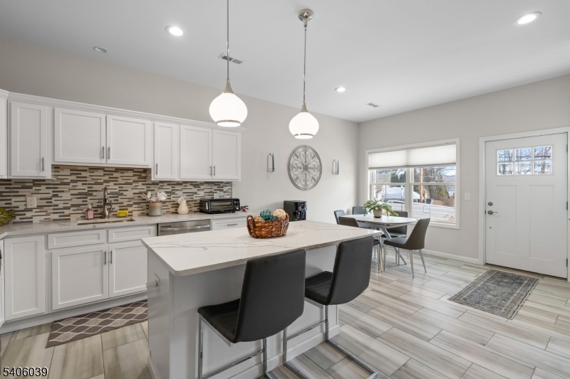 165 Lakeside Road, Unit 8 West Milford, NJ 07421 - Photo 6 of 41