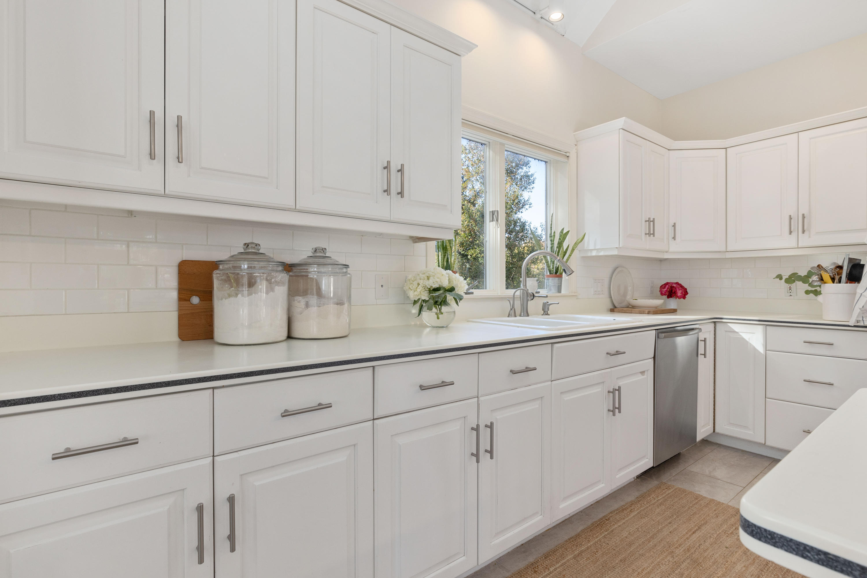 461 South Main Street Centerville, MA 02632 - Photo 15 of 52 461SMaLR-21