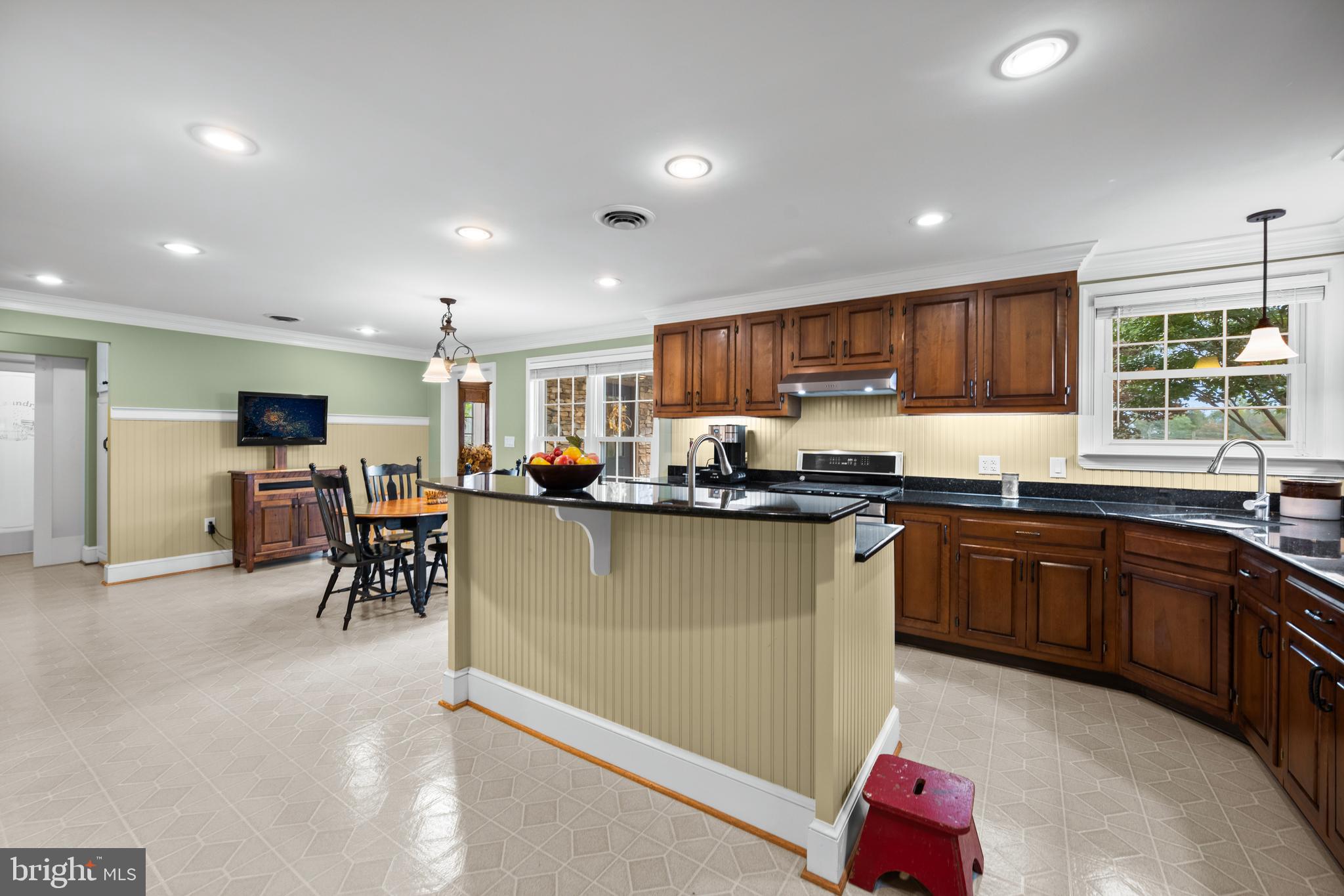 879 Long Corner Road Mount Airy, MD 21771 - Photo 15 of 68