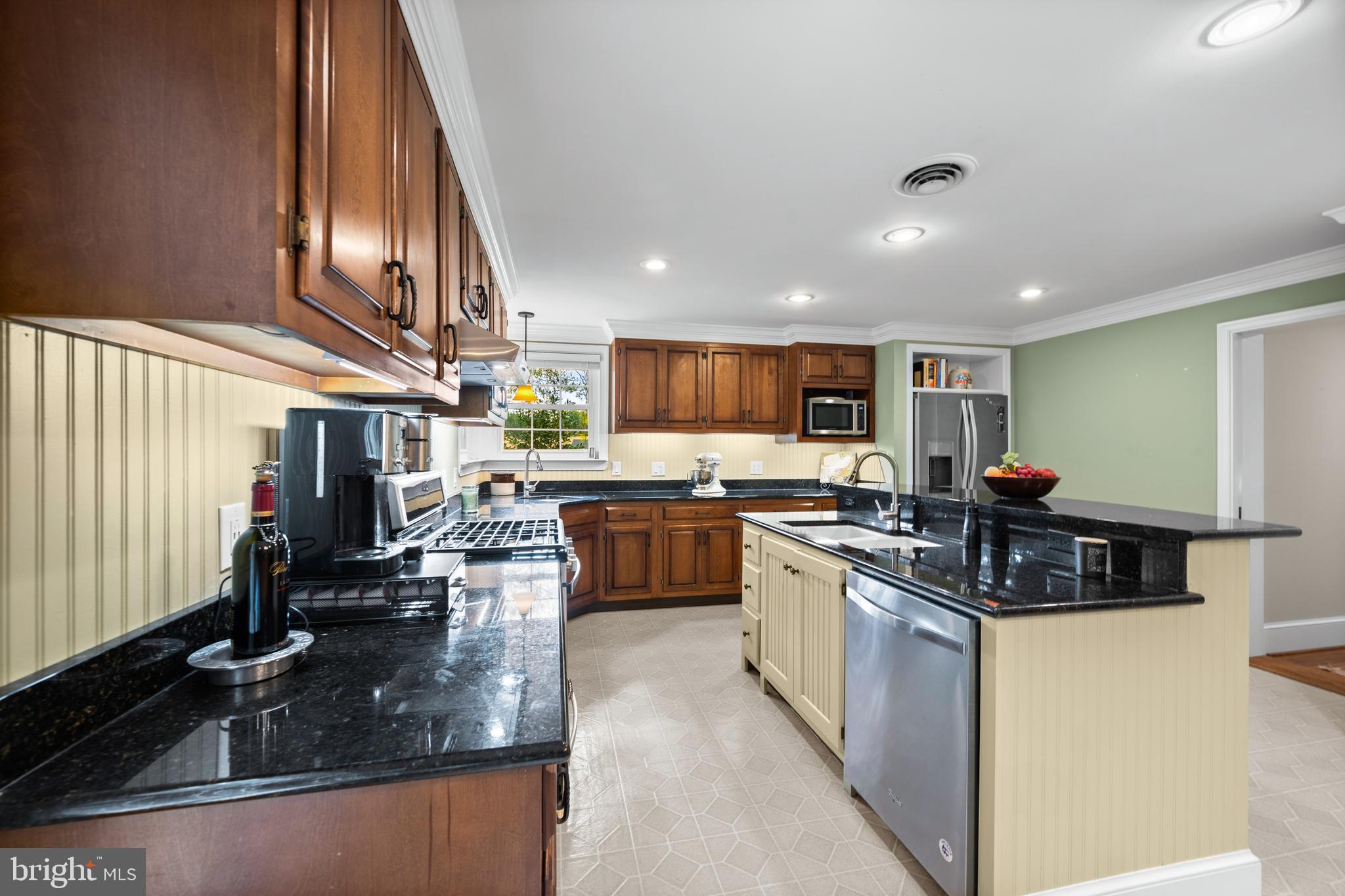 879 Long Corner Road Mount Airy, MD 21771 - Photo 10 of 68