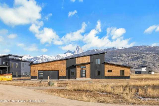 $1,375,000 | 1169 Prairie Dog Way, Driggs, ID 83422
