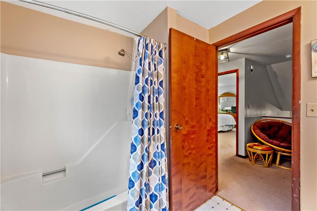 88 Locust Ridge Drive Pittsburgh, PA 15209 - Photo 13 of 22