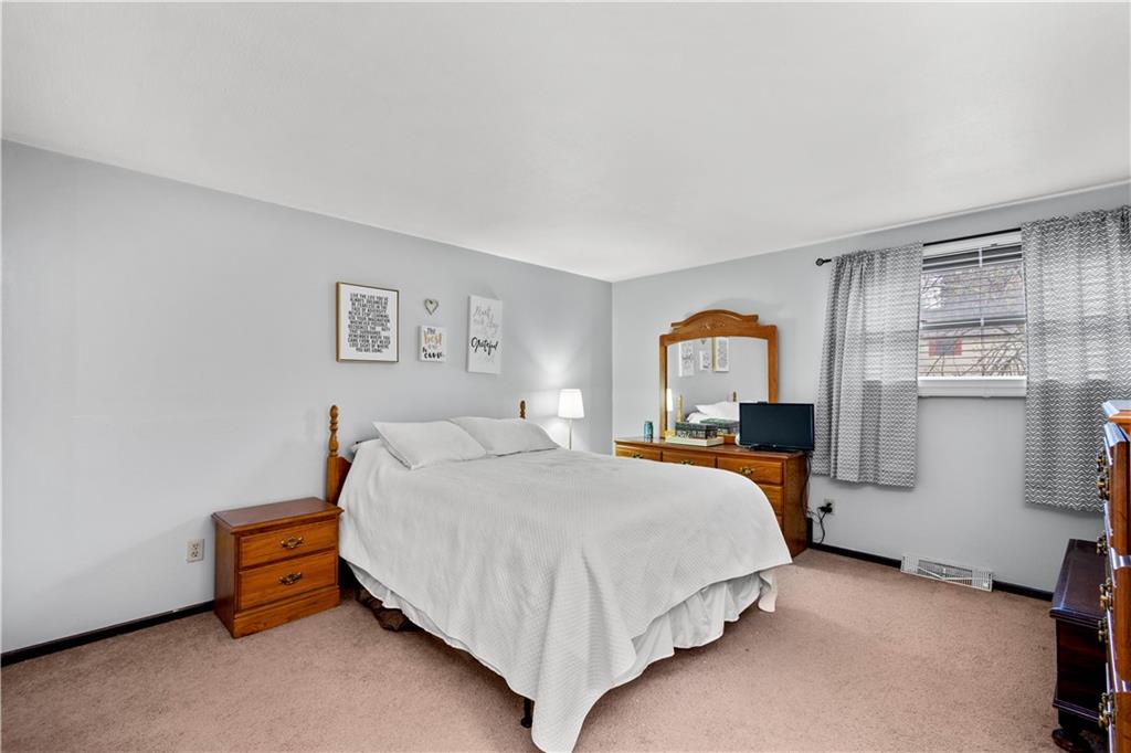 88 Locust Ridge Drive Pittsburgh, PA 15209 - Photo 15 of 22