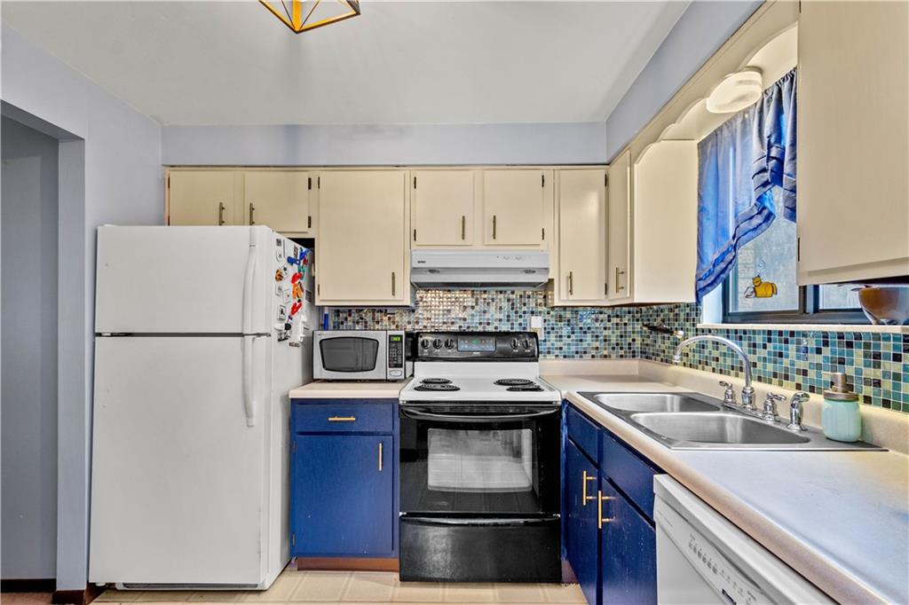 88 Locust Ridge Drive Pittsburgh, PA 15209 - Photo 6 of 22