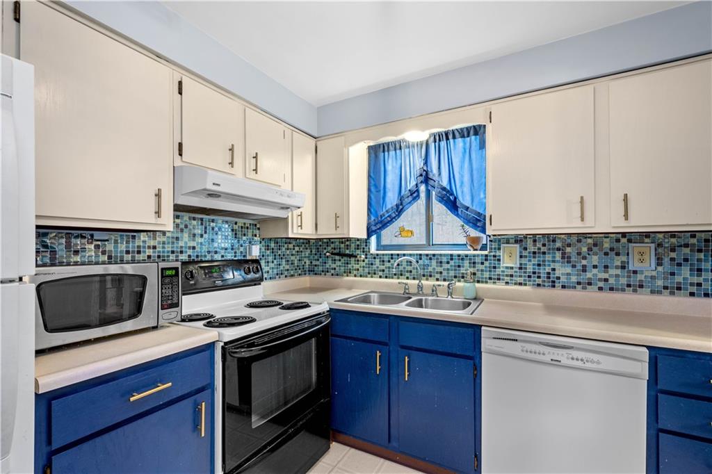 88 Locust Ridge Drive Pittsburgh, PA 15209 - Photo 7 of 22