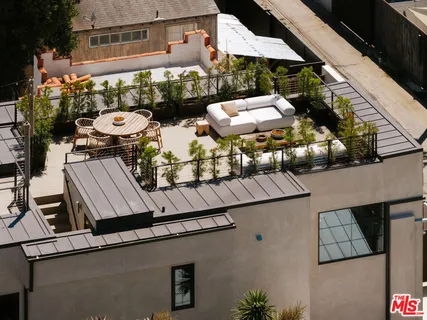 $4,495,000 | 923 Milwood Avenue, Venice, CA 90291