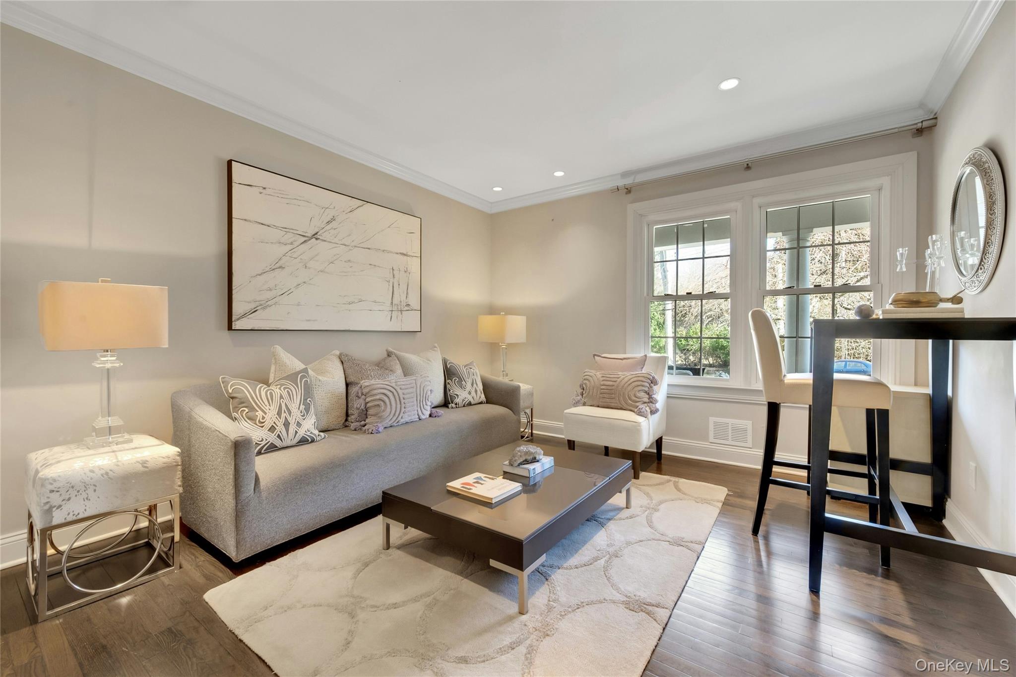44 Brevoort Lane Rye, NY 10580 - Photo 11 of 32 Guest bedroom on the main floor with a private en-suite bath-perfect for visitors or easily used as a convenient first-floor primary suite.