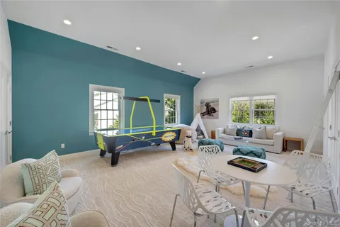 $2,999,000 | 44 Brevoort Lane, Rye, NY 10580