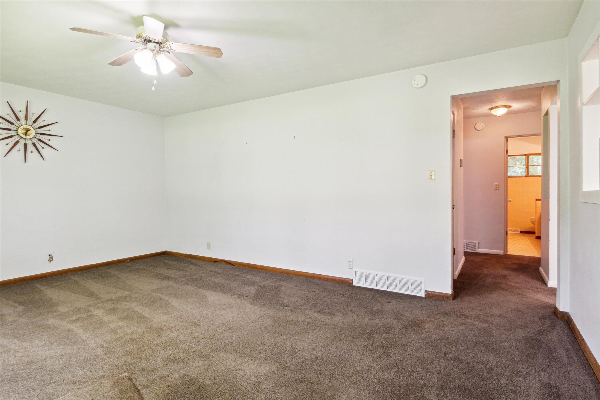 159 Elmside Road Benton Harbor, MI 49022 - Photo 9 of 53 Or how about this wall?