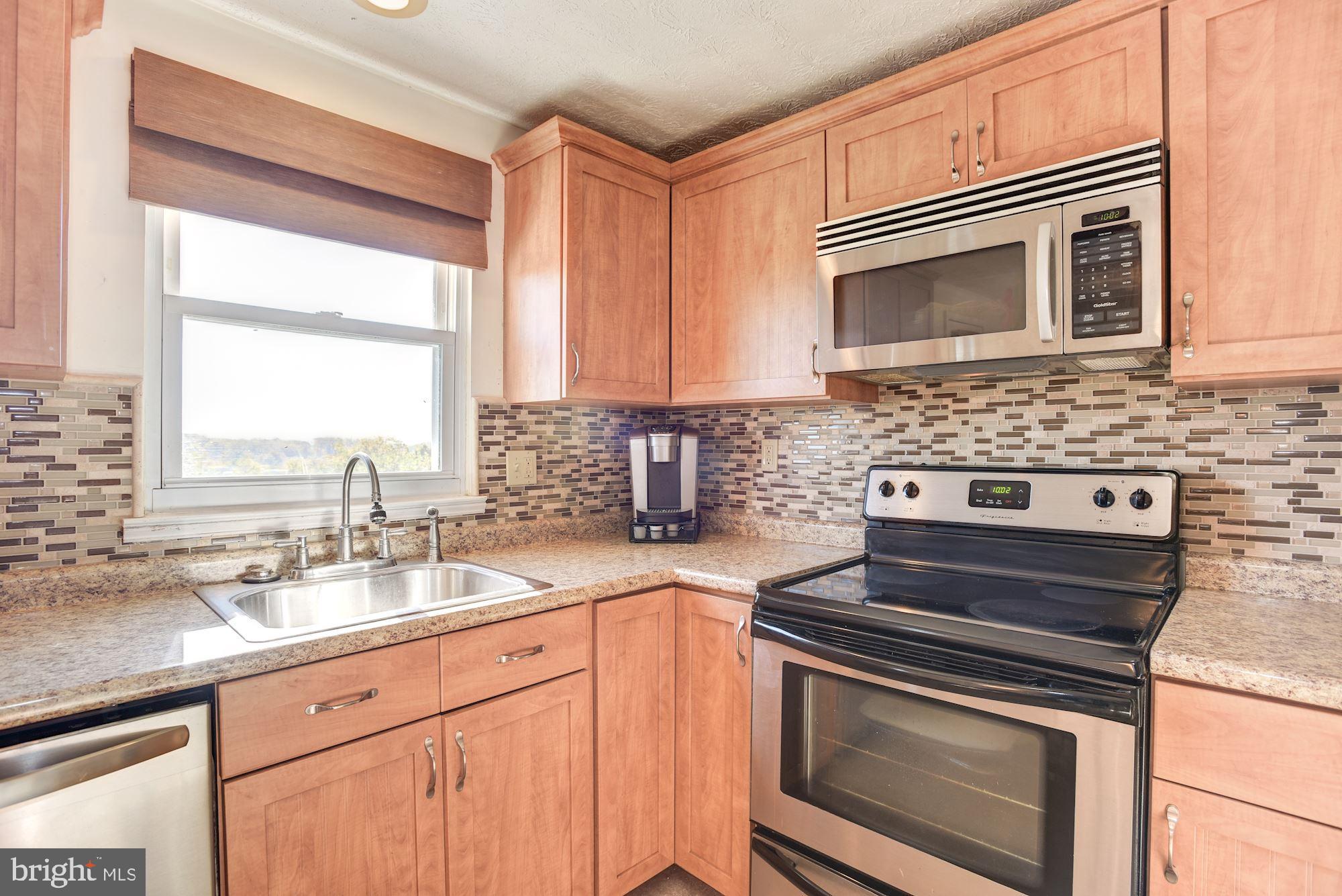 23 Anderson Ridge Road Baltimore, MD 21228 - Photo 9 of 33 Kitchen
