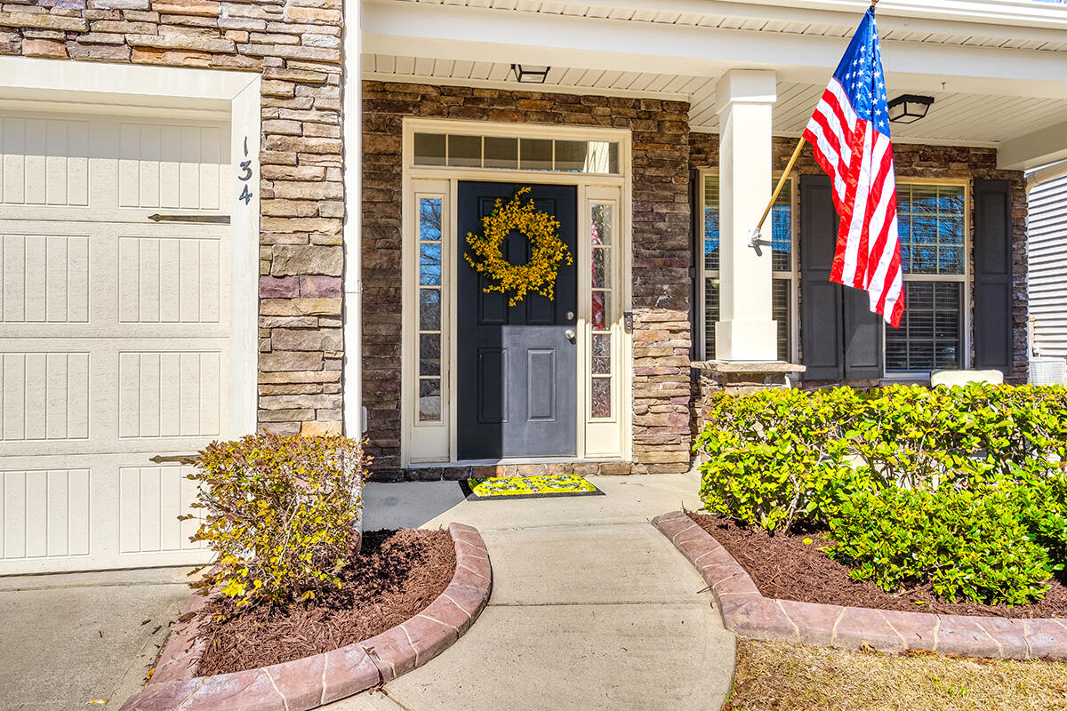 134 Hickory Ridge Way Summerville, SC 29483 - Photo 4 of 35 5