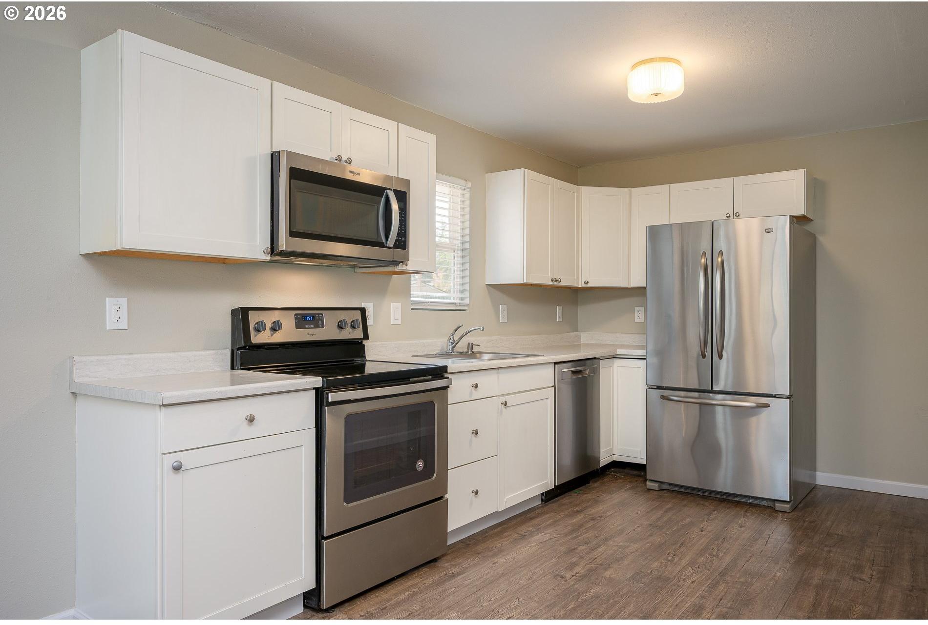 12344 Southeast Bush Street Portland, OR 97236 - Photo 9 of 28 Unit #3