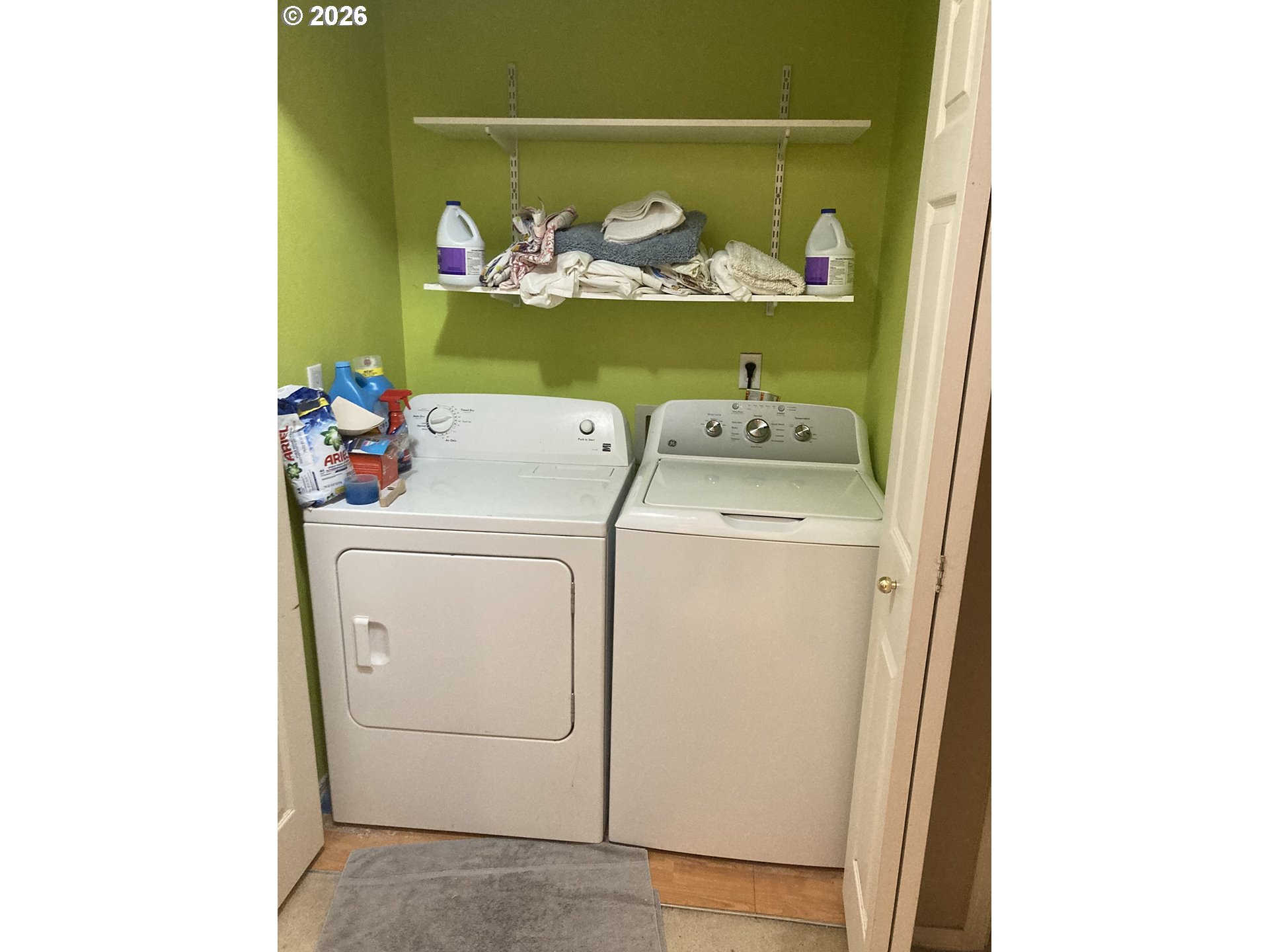 2499 North Holladay Street Cornelius, OR 97113 - Photo 15 of 26 a utility room with dryer and washer
