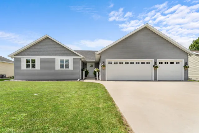 $414,900 | 428 Sweetflag Avenue, Fond du Lac, WI 54935