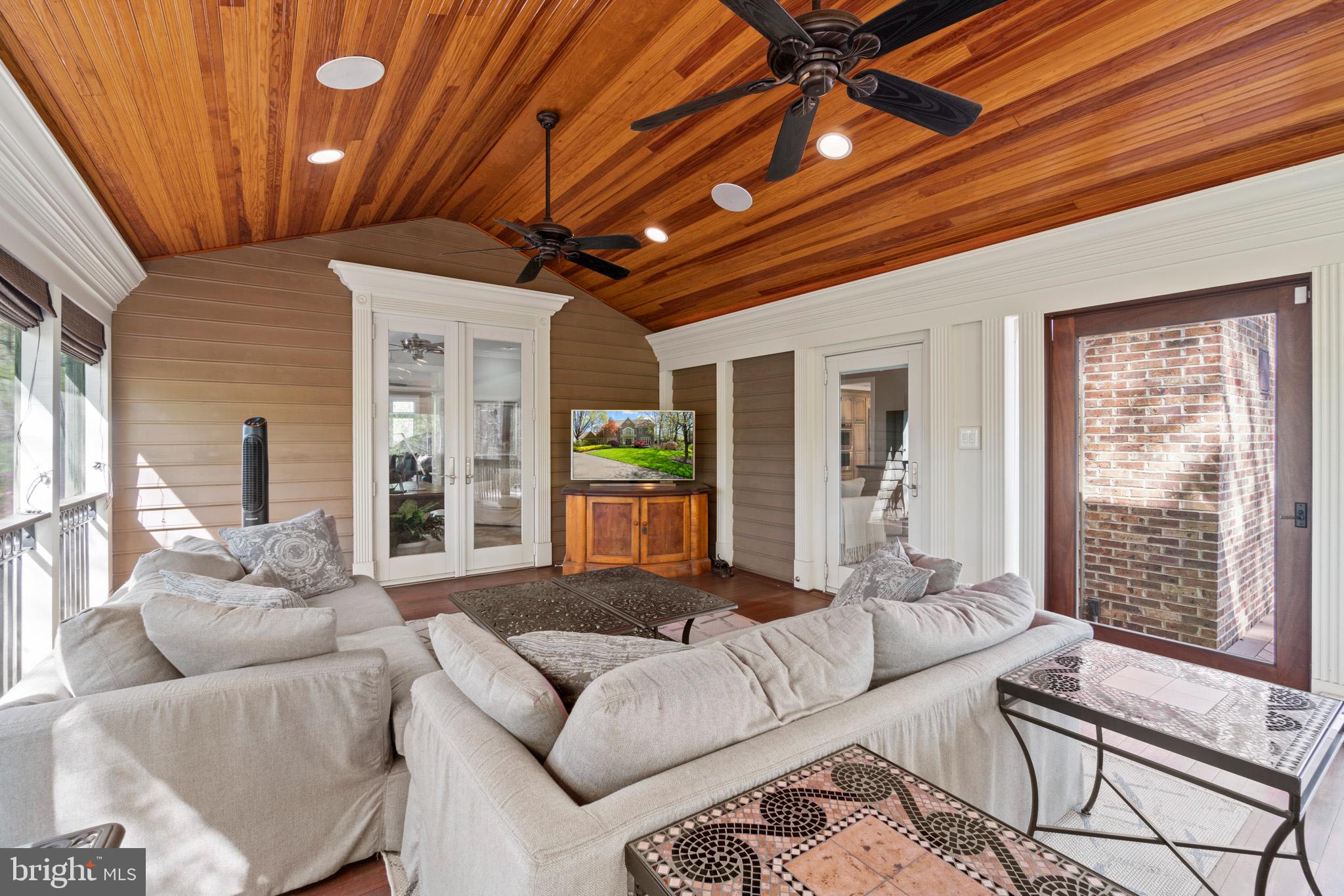 11264 Bright Pond Lane Reston, VA 20194 - Photo 15 of 57