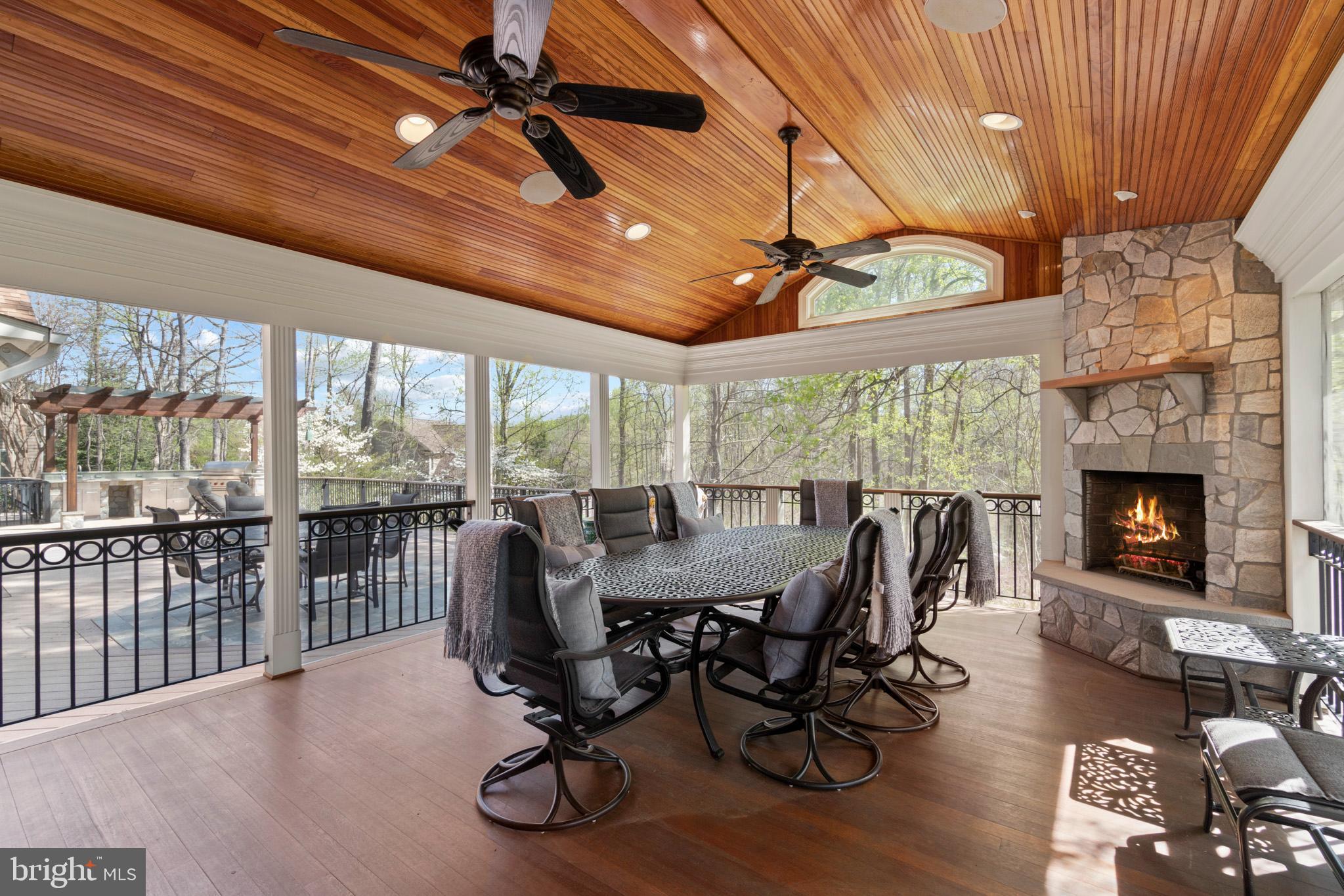 11264 Bright Pond Lane Reston, VA 20194 - Photo 16 of 57