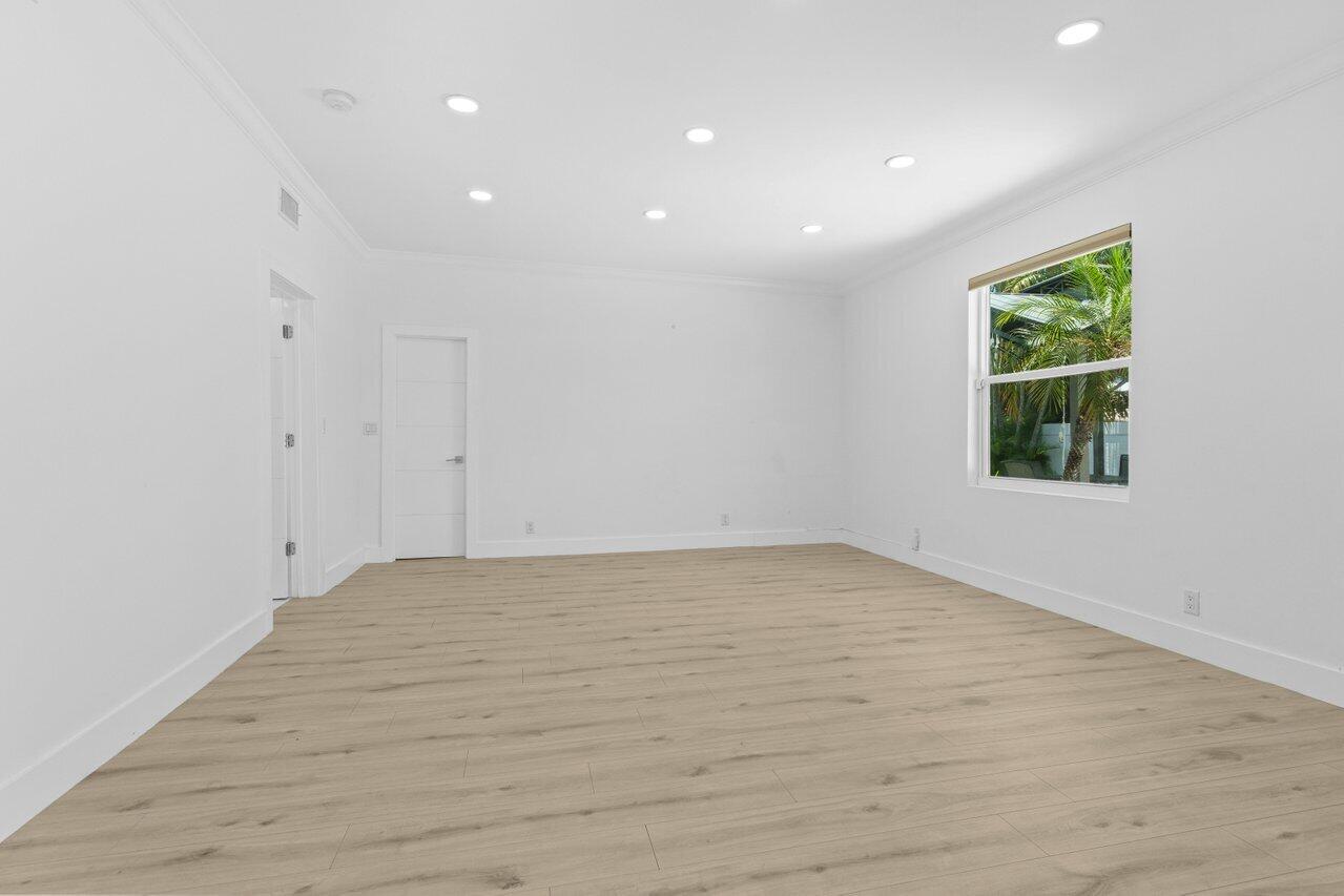 2611 Northeast 49th Street Lighthouse Point, FL 33064 - Photo 26 of 56 Primary Suite