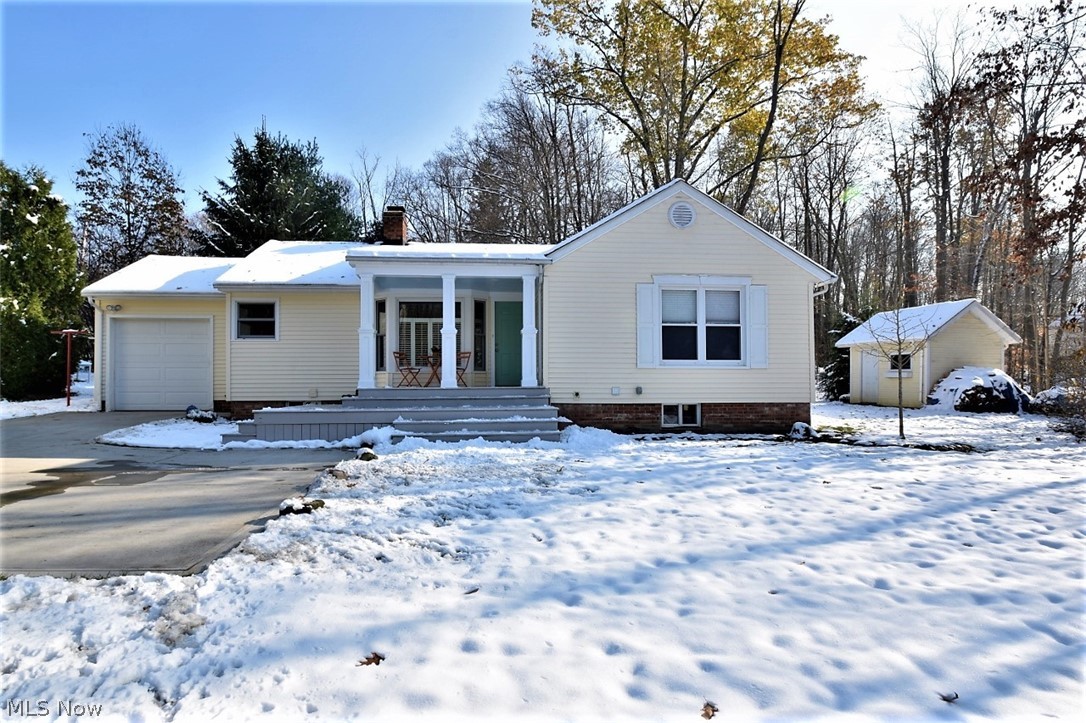 15863 Hemlock Road Chagrin Falls, OH 44022 - Photo 1 of 14 Gallery Image 1