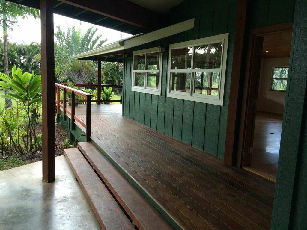 851 Peahi Road Haiku, HI 96708 - Photo 8 of 30 a view of balcony and wooden floor