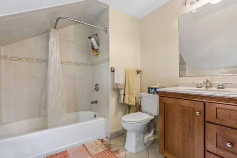 $325,000 | 583 Marshall Avenue, St. Paul, MN 55102