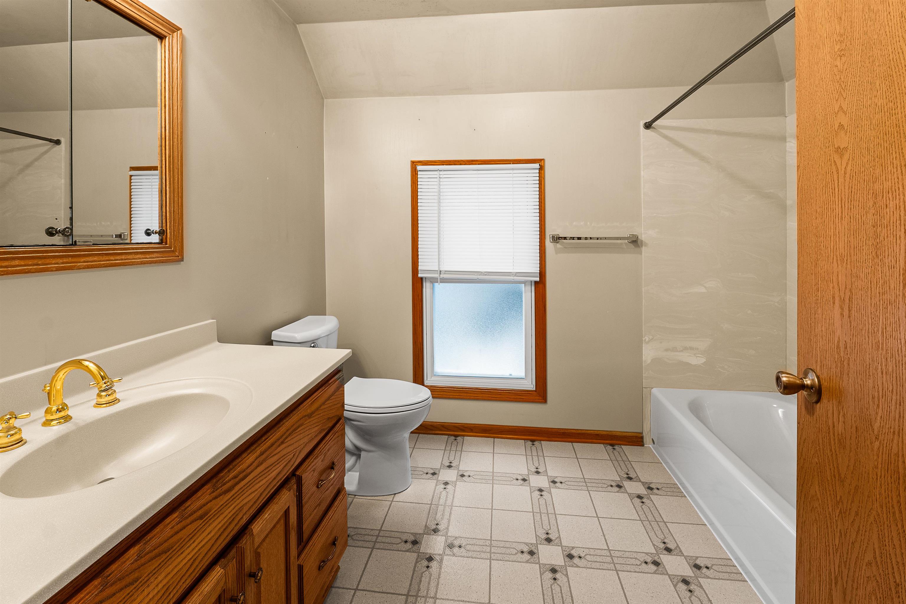 673 South Center Street Beaver Dam, WI 53916 - Photo 13 of 21