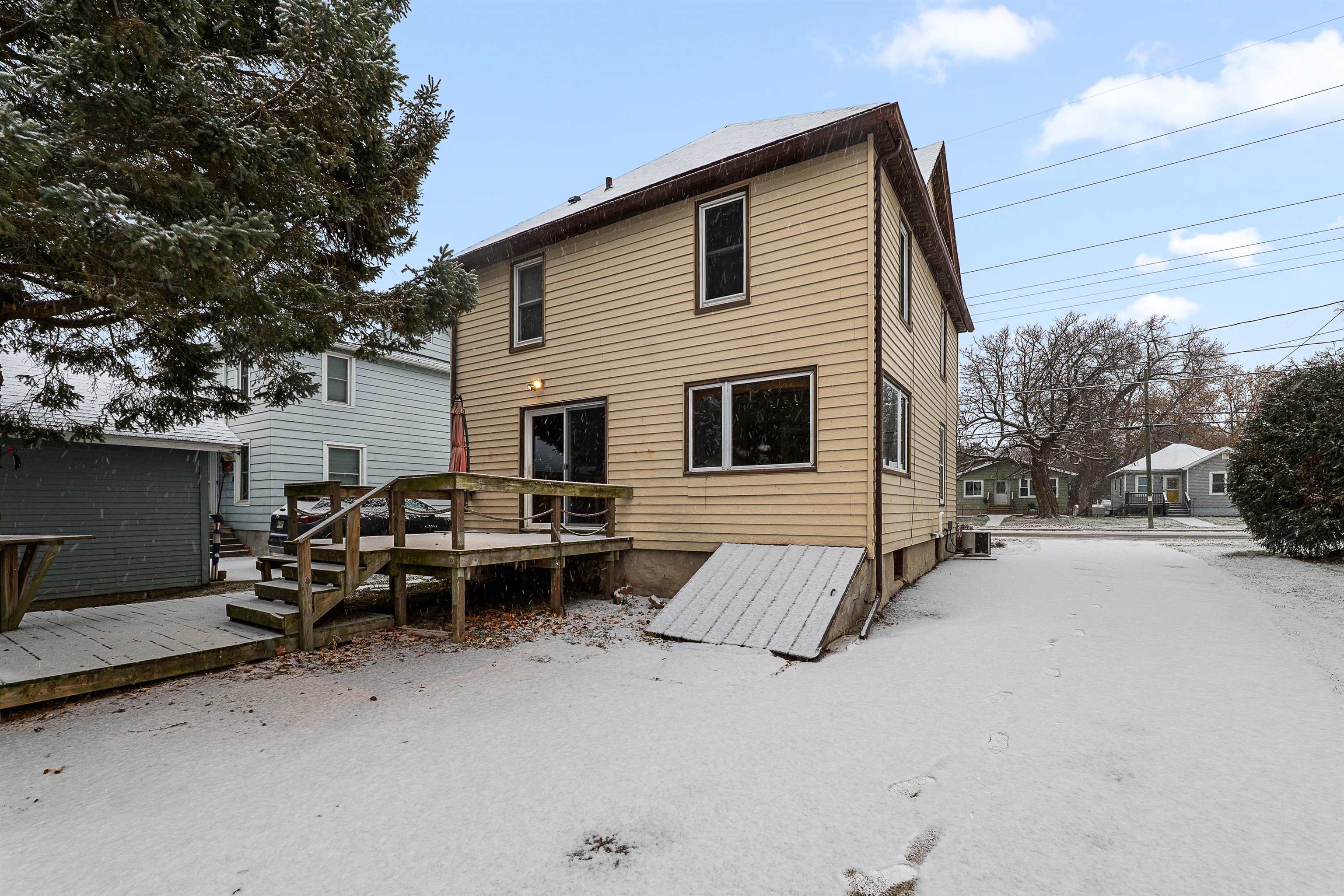 673 South Center Street Beaver Dam, WI 53916 - Photo 18 of 21