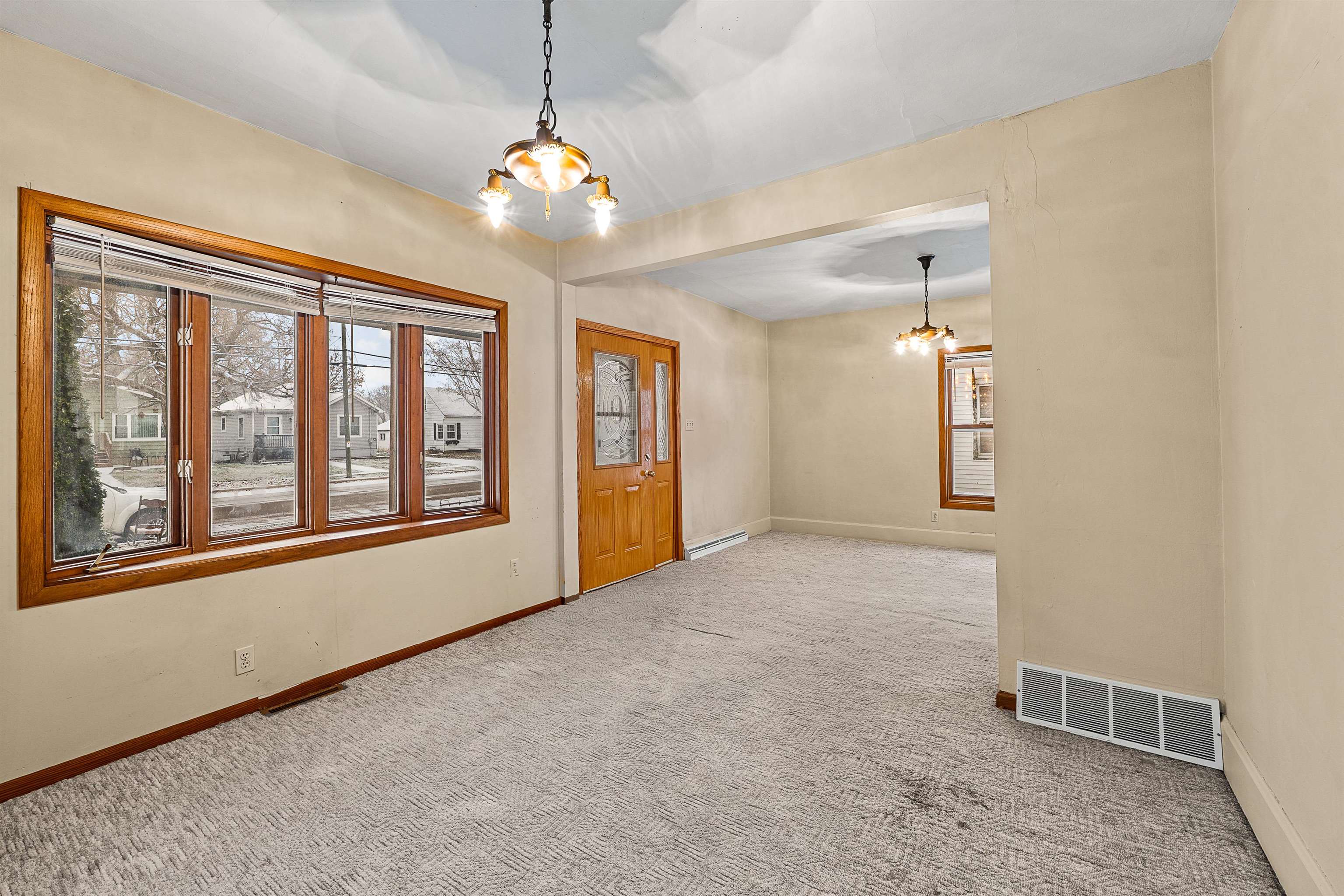 673 South Center Street Beaver Dam, WI 53916 - Photo 2 of 21