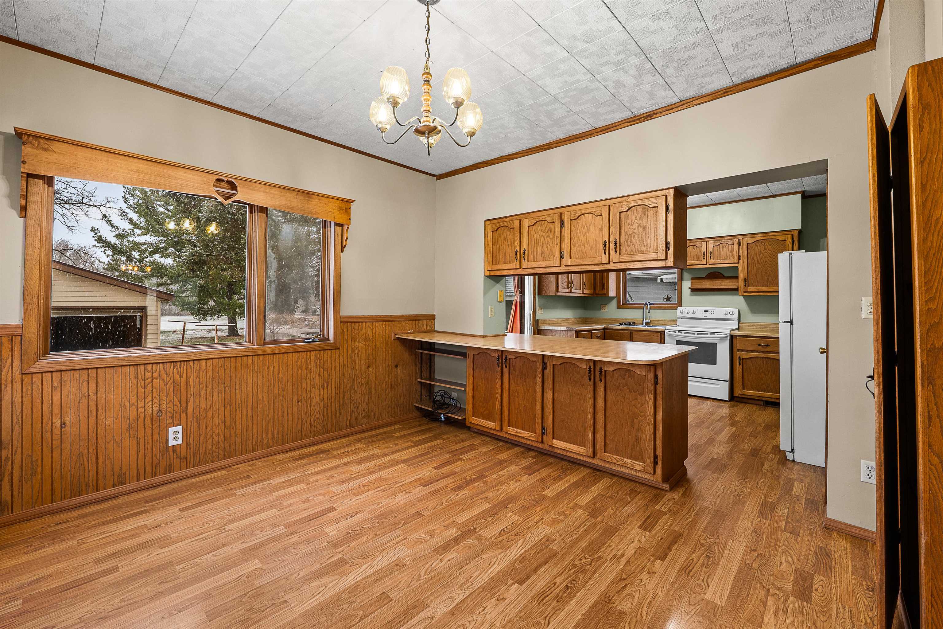 673 South Center Street Beaver Dam, WI 53916 - Photo 6 of 21