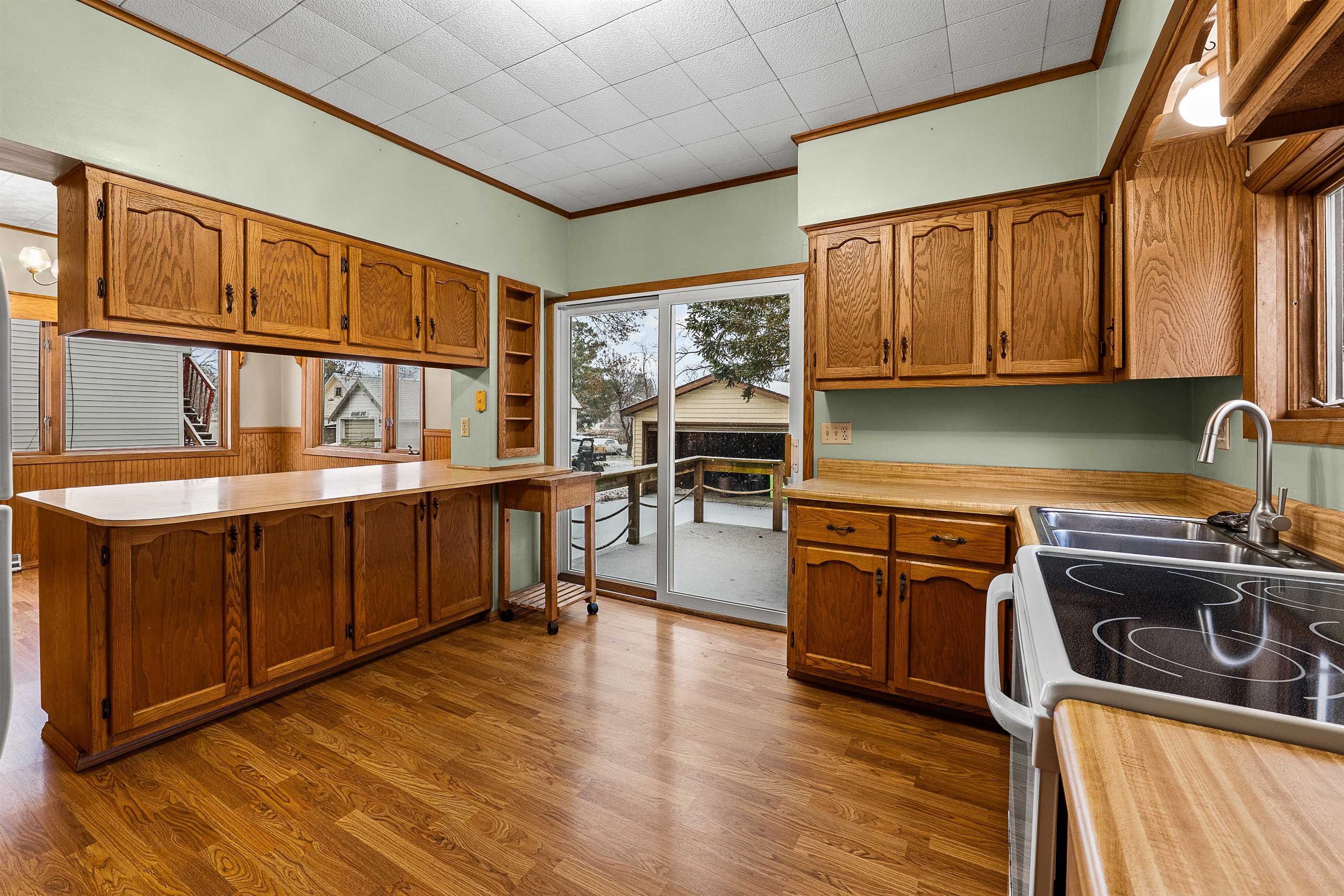 673 South Center Street Beaver Dam, WI 53916 - Photo 8 of 21