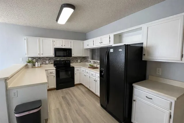 $1,800 | 1520 Beach Lane, Arlington, TX 76014