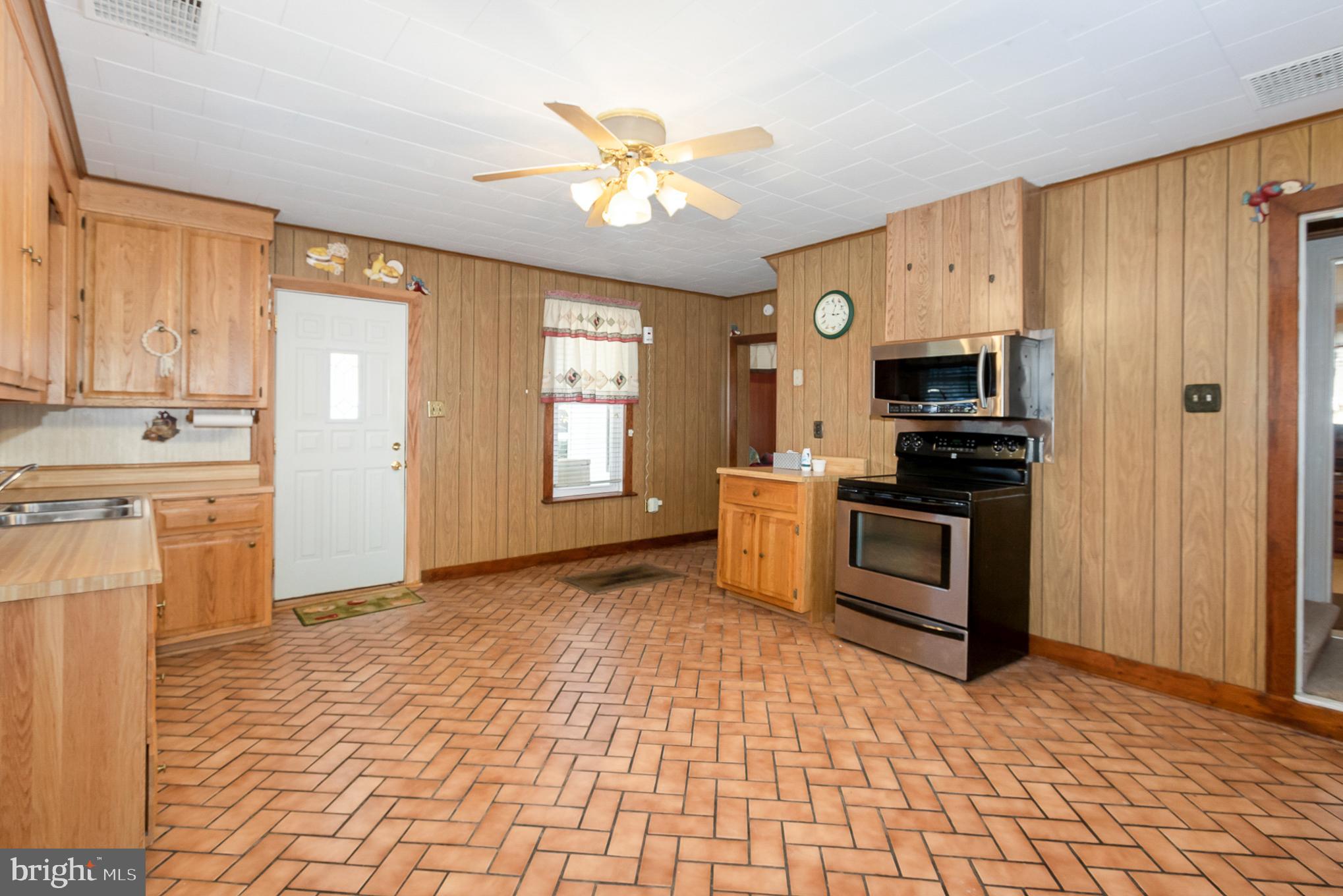 1503 Center Mills Road Aspers, PA 17304 - Photo 7 of 26