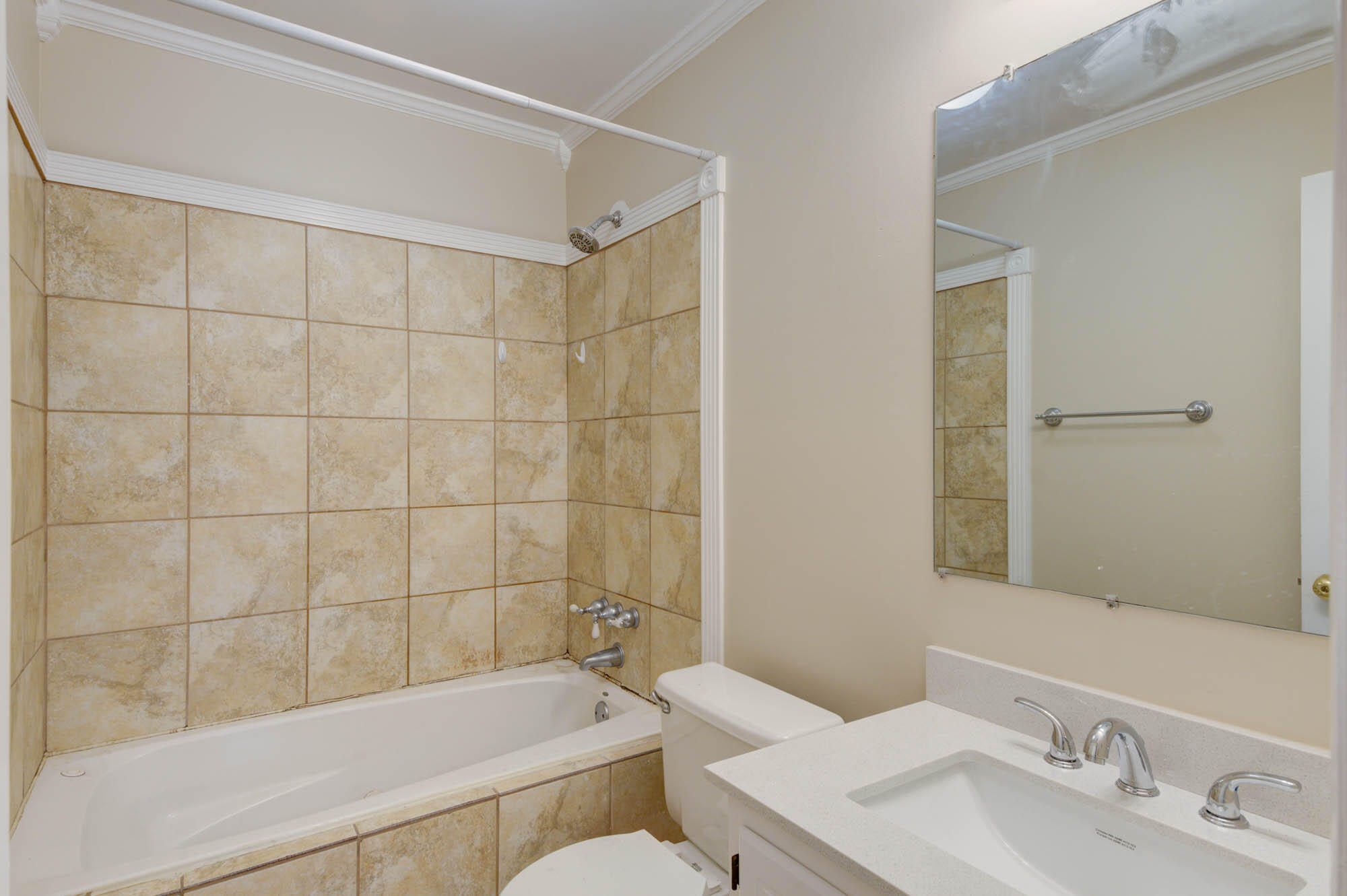 127 Lancashire Road Summerville, SC 29486 - Photo 24 of 31 127 Lancashire (29)