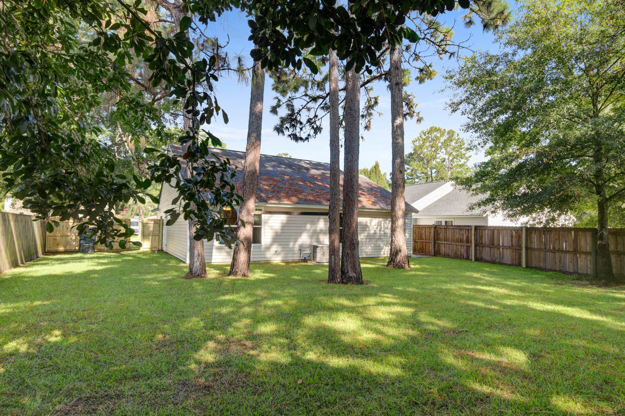 127 Lancashire Road Summerville, SC 29486 - Photo 10 of 31 127 Lancashire (34)