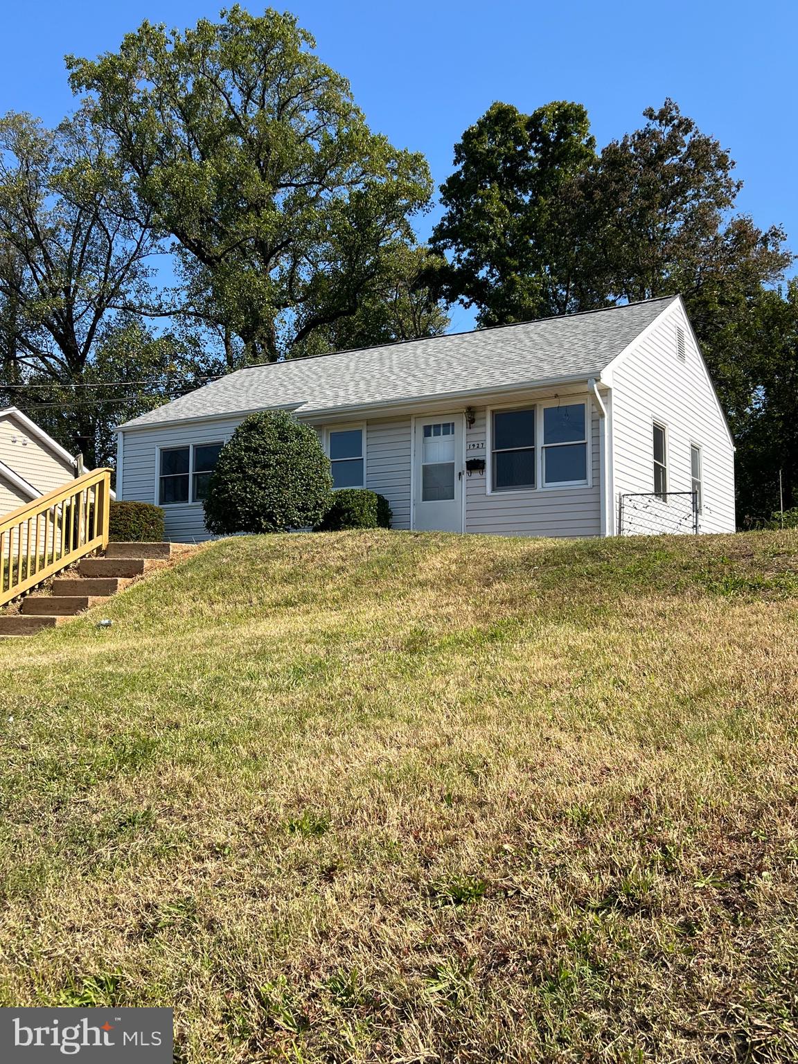 1927 Griffith Road Falls Church, VA 22043 - Photo 2 of 30