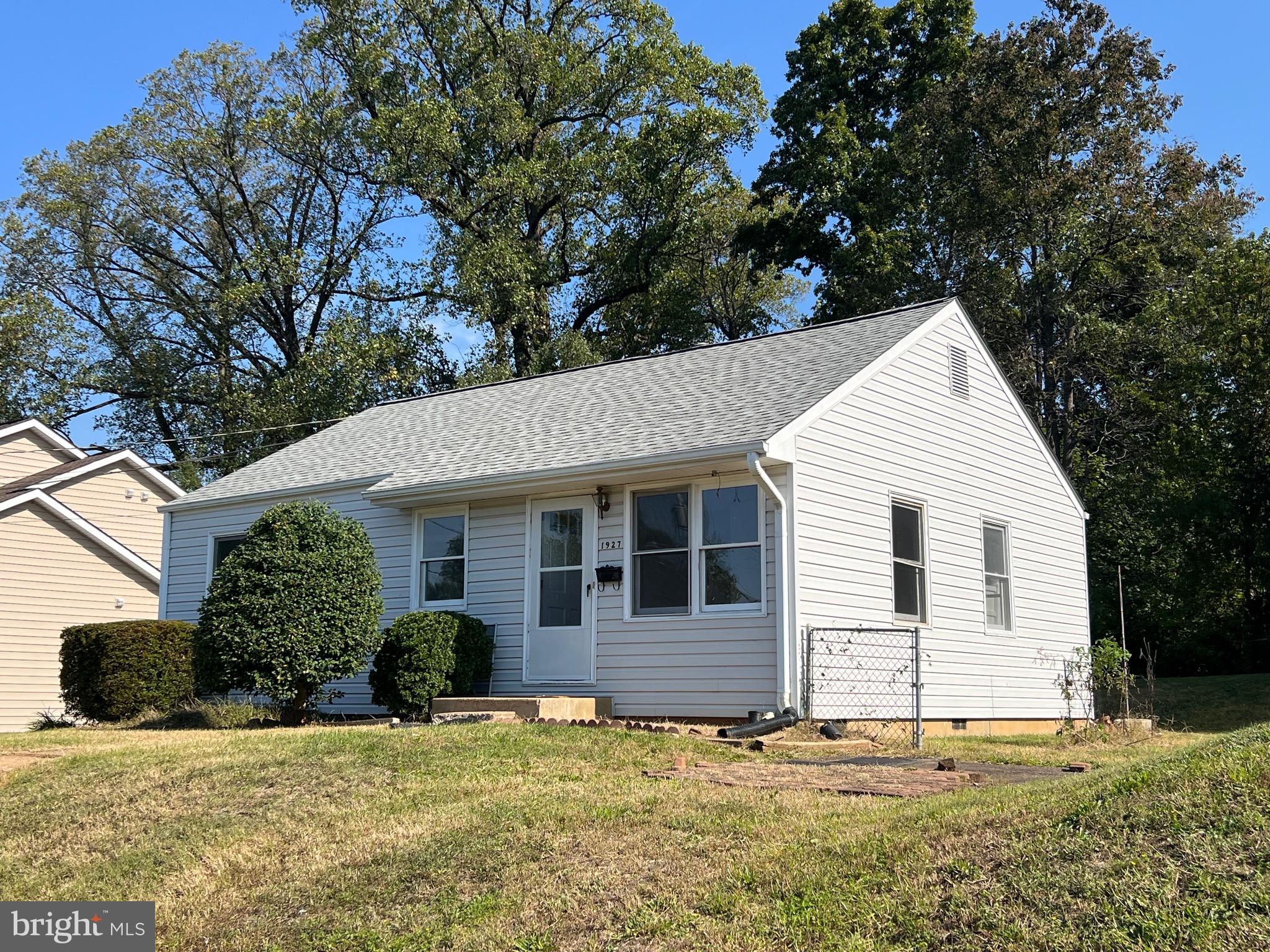 1927 Griffith Road Falls Church, VA 22043 - Photo 4 of 30