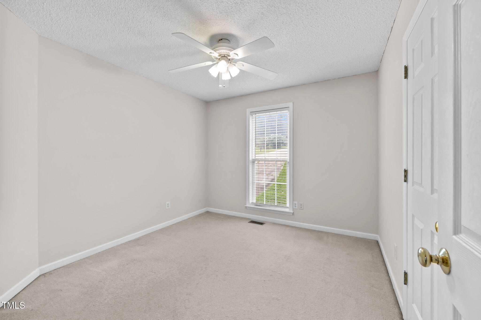 4457 Labrador Drive Raleigh, NC 27616 - Photo 18 of 27 36-web-or-mls-IMG_2516