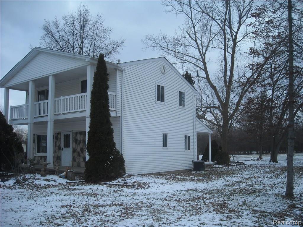 29802 Fort Road Rockwood, MI 48173 - Photo 3 of 20 DSCN7289.JPG