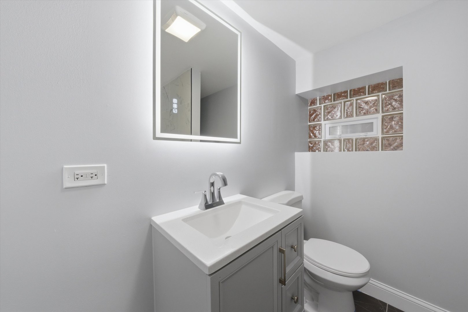 7152 South Racine Avenue Chicago, IL 60636 - Photo 14 of 51