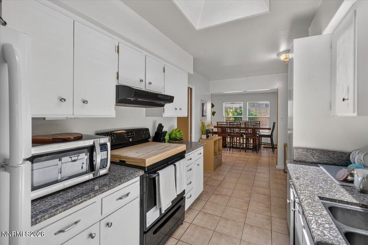 1090 Kings Row Reno, NV 89503 - Photo 13 of 34 13-DSC_4261