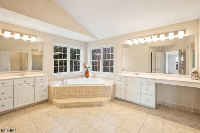 $1,150,500 | 11 Southwind Drive, Flanders, NJ 07836