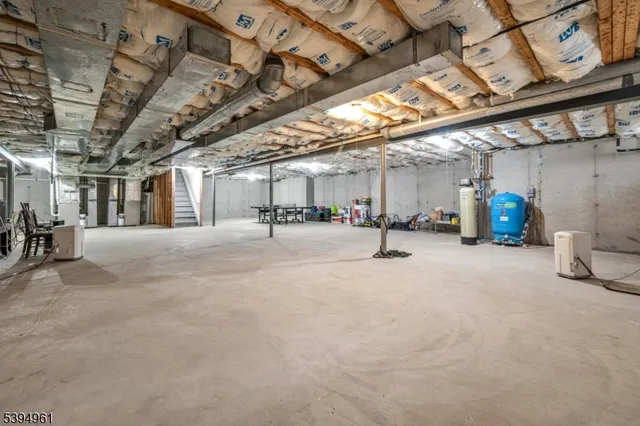 $1,150,500 | 11 Southwind Drive, Flanders, NJ 07836